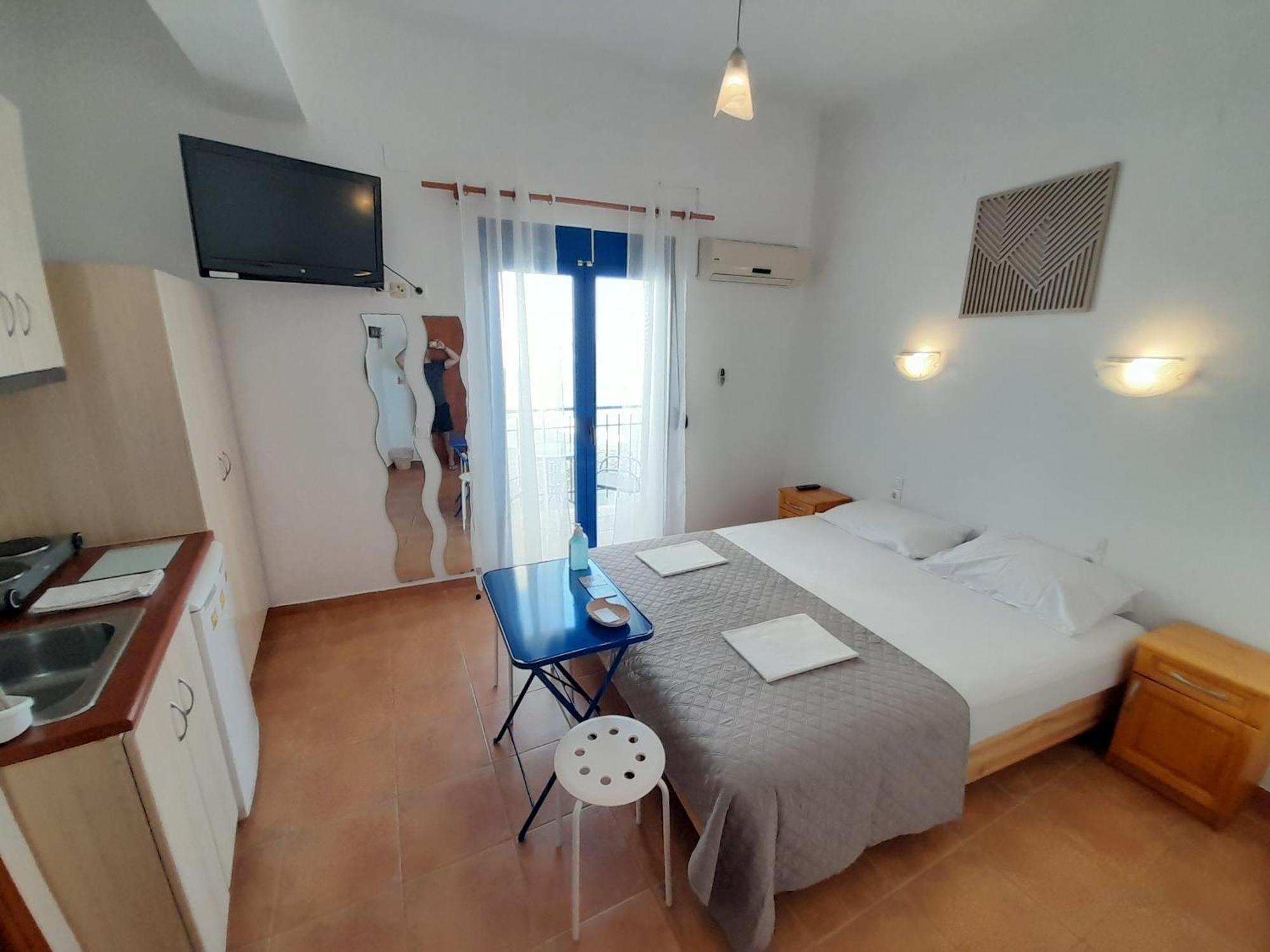 Lydia Mare Aparthotel Ágios Kírykos Rum bild
